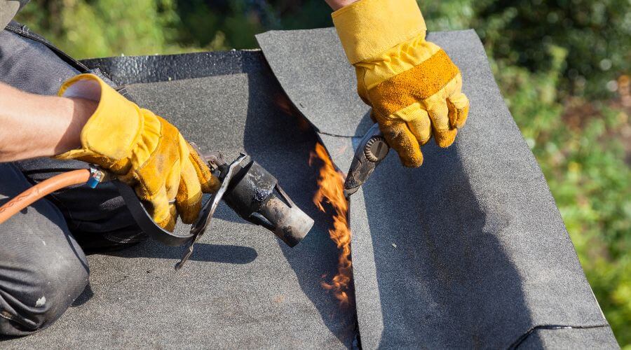 Professional gutter cleaning in Gambrills, MD